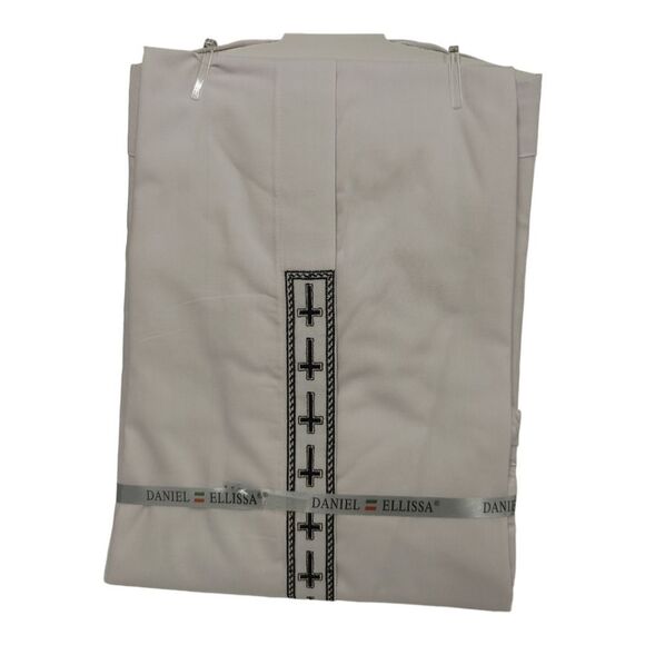 MEN'S DANIEL ELLISSA WHITE W/BLACK EMBROIDERY BANDED COLLAR DRESS SHIRT. DS2005C - Picture 3 of 4